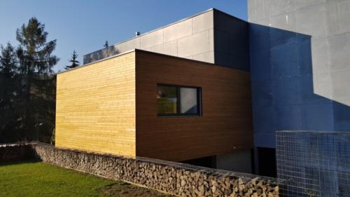 fasáda kombinace materiálu